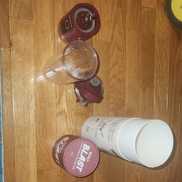 Ninja Blast Portable Blender in White and Purple - Picture 5 of 6